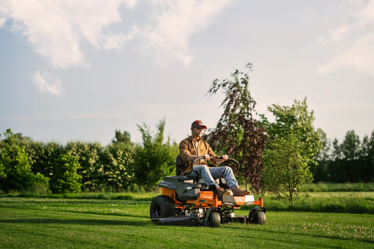 Husqvarna Z342iF Akku Zero-Turn Aufsitzmäher – Bild 8