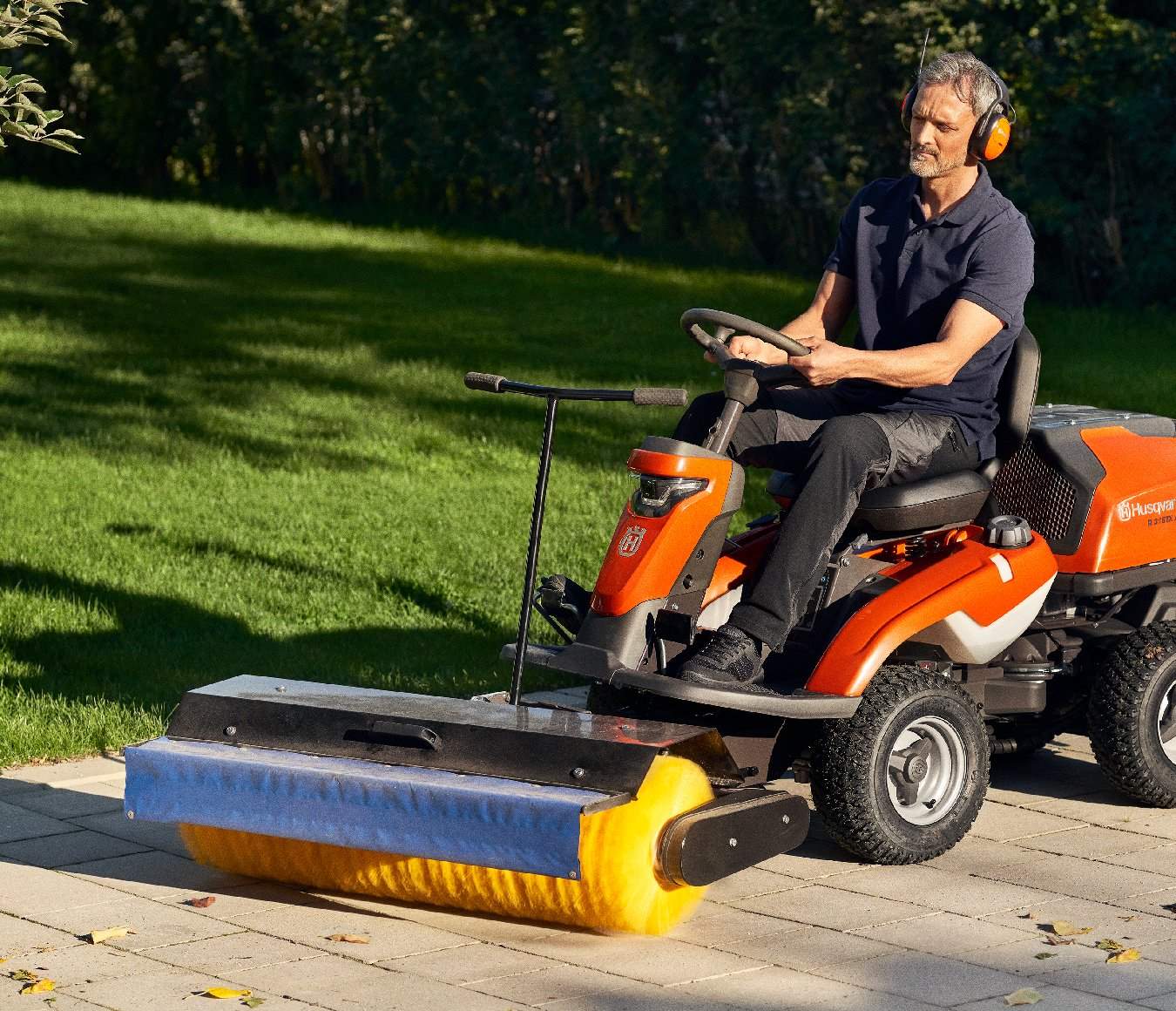 Husqvarna Profi-Frontmäher R 316TX – Grundgerät ohne Mähwerk – Modell 2025 – Bild 12