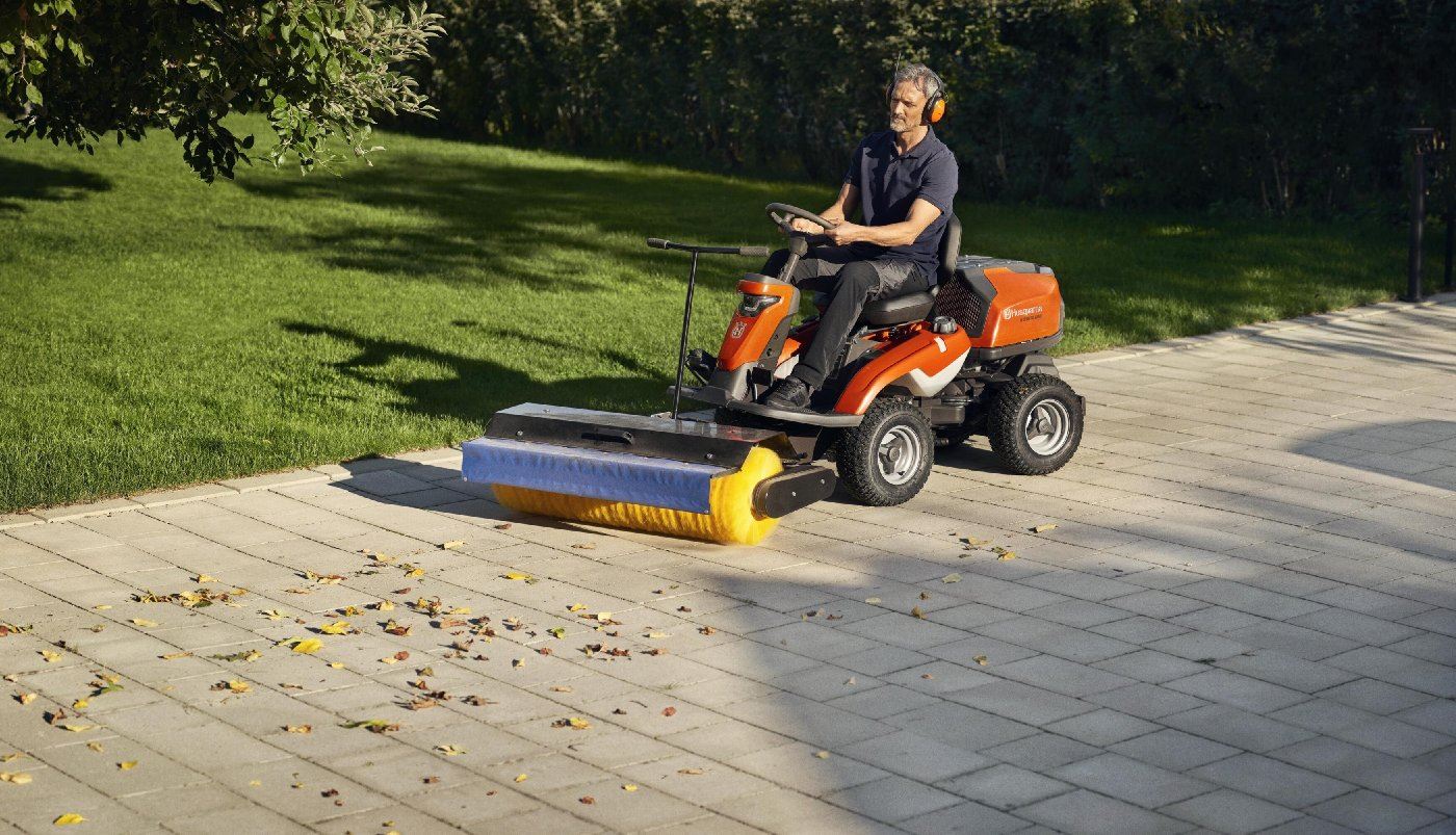 Husqvarna Profi Allrad-Frontmäher R 316TsX AWD – Grundgerät ohne Mähwerk – Modell 2025 – Bild 6