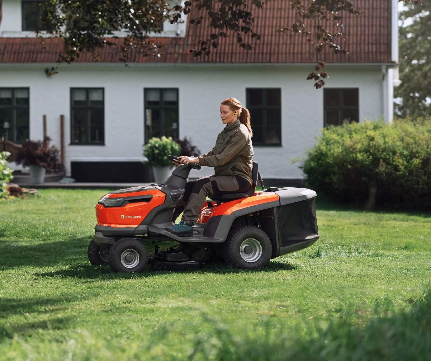 Husqvarna Akku-Rasentraktor TC 100i – Modell 2025 – Bild 4
