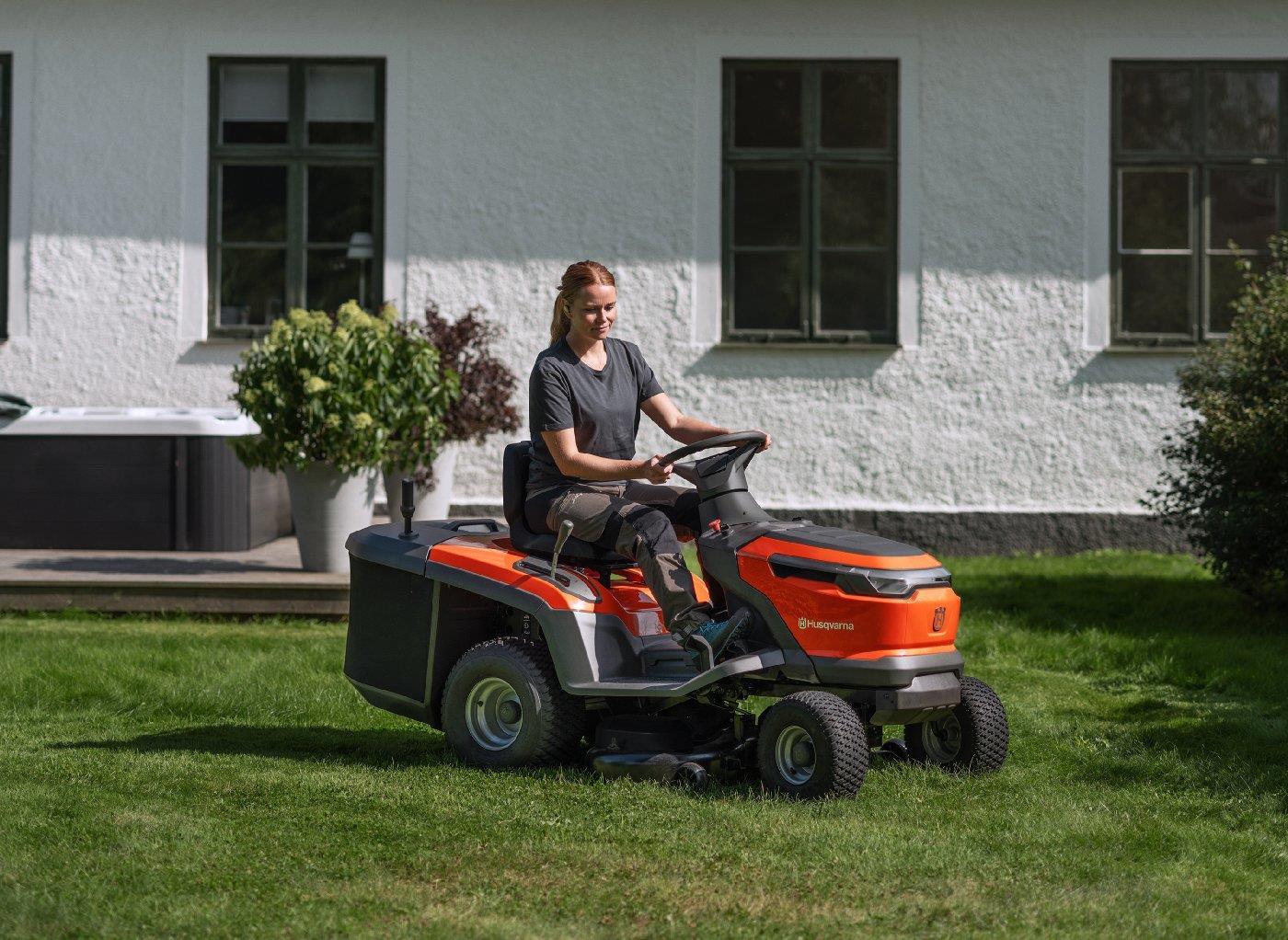 Husqvarna Akku-Rasentraktor TC 100i – Modell 2025 – Bild 5
