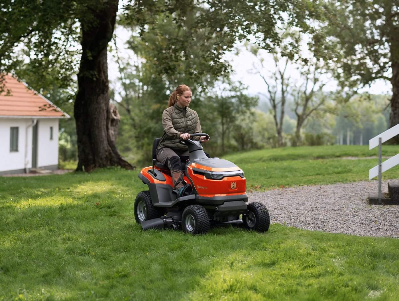 Husqvarna Akku-Rasentraktor TS 100i – Modell 2025 – Bild 8
