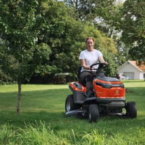 Husqvarna TS 100i Elektro Rasentraktor 95cm Schnittbreite