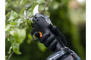 Husqvarna Aspire PS30X-P4A Akku-Astschere mit Akku und Ladegerät – Bild 2