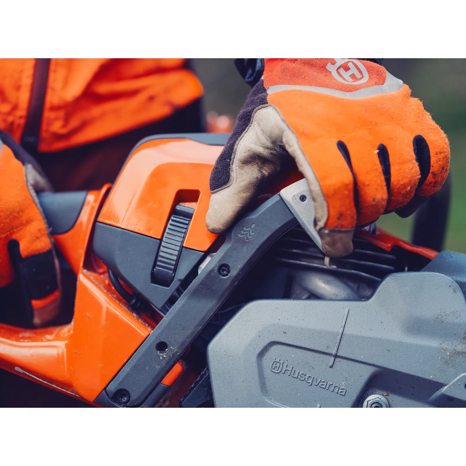 Husqvarna 564 XP® G Fuel Inject 60cc Professional Chainsaw – Bild 5
