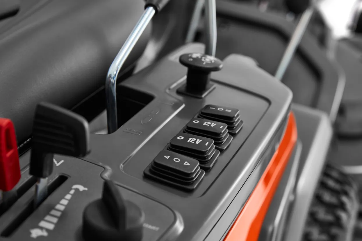 Husqvarna R 420TsX AWD – Bild 9