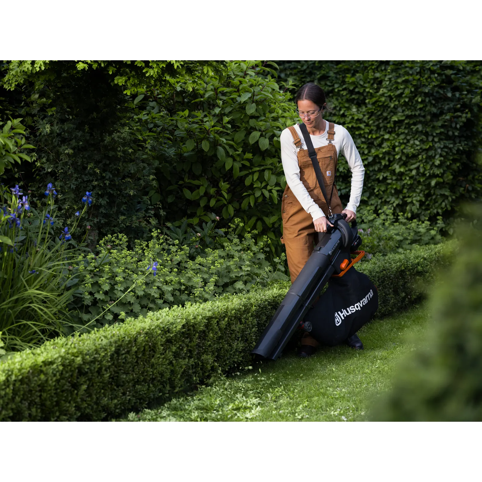 Husqvarna Aspire® Laubbläser und -sauger mit Akku und Ladegerät – Bild 3