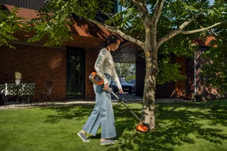 Husqvarna 215iL Akku-Rasentrimmer Teleskopierbar 36V 31cm – Bild 2