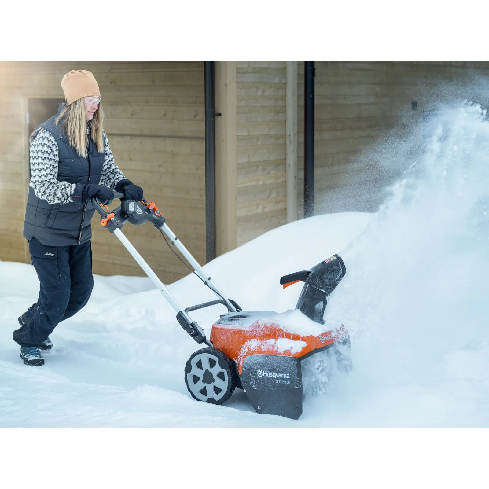 Husqvarna ST 253i Akku-Schneefräse 53cm Arbeitsbreite – Bild 2
