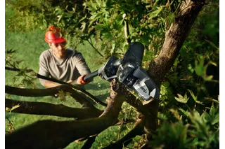 Husqvarna Aspire P5-P4A Akku-Hochentaster mit Verlängerung Akku und Ladegerät – Bild 2