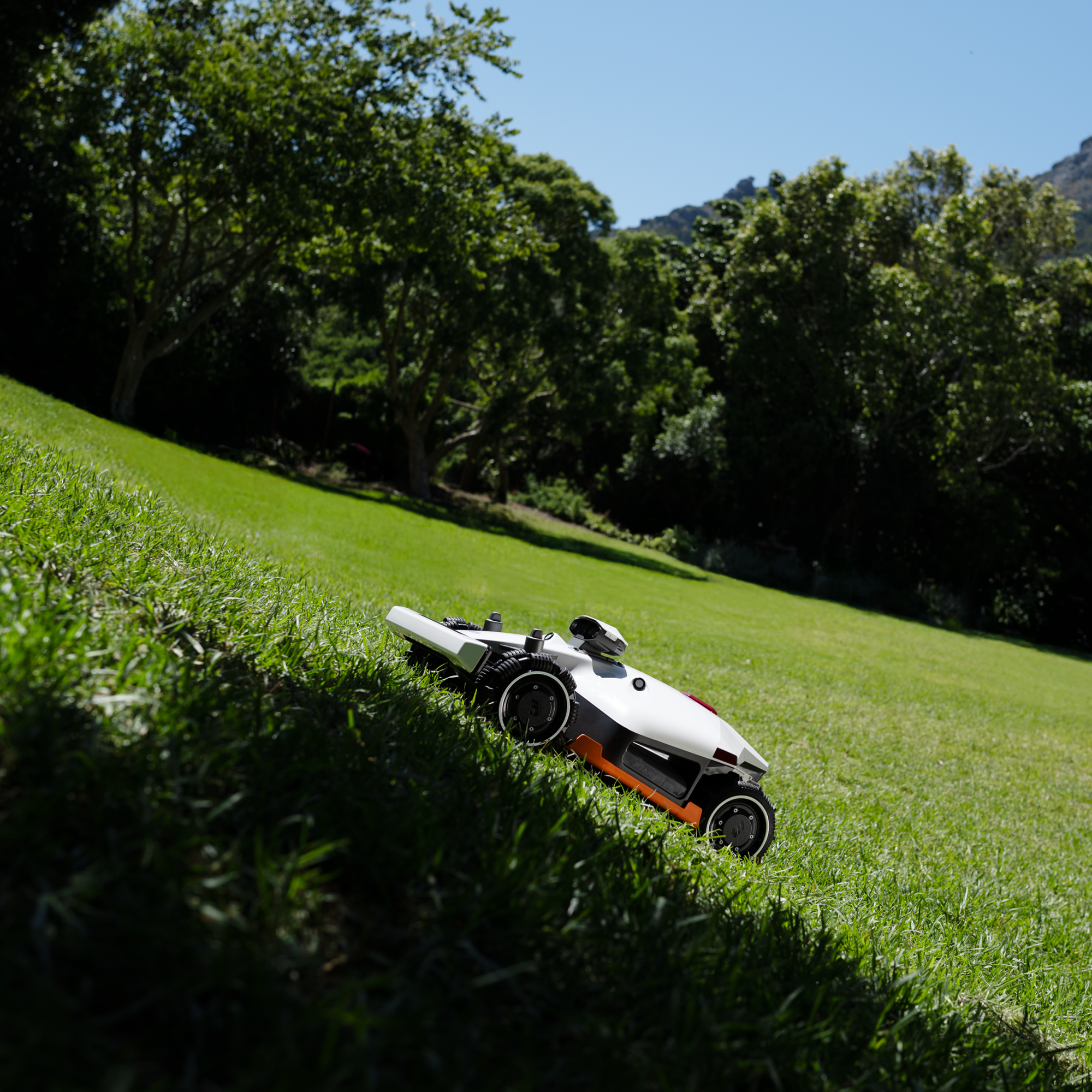 MAMMOTION LUBA 2 AWD Mähroboter 5000X mit Allradantrieb für 5000m² – Bild 5