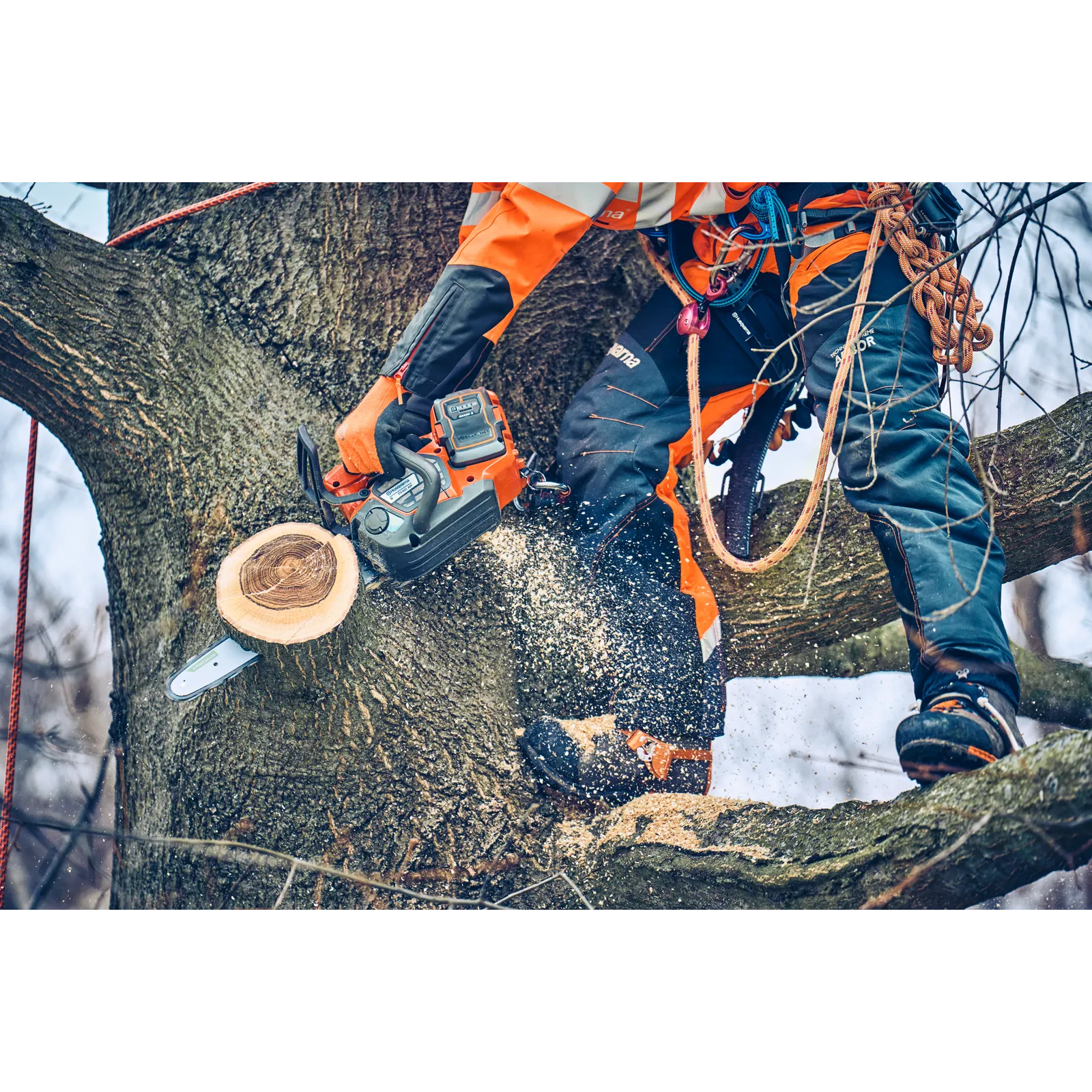 Husqvarna T542i XP® Akku-Motorsäge mit 14 Zoll Schiene – Bild 5
